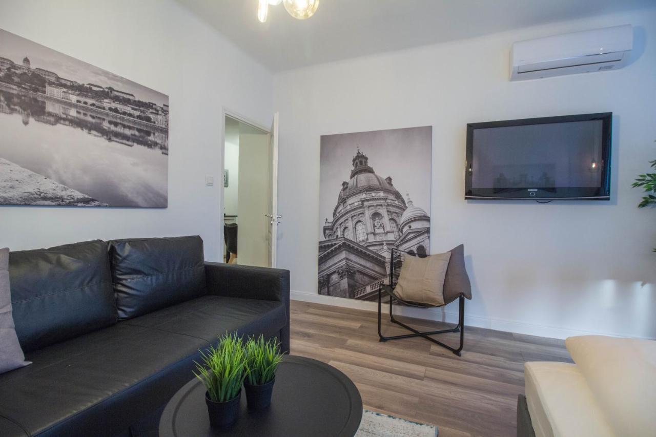 Standard Apartment By Hi5 - Madach ブダペスト エクステリア 写真